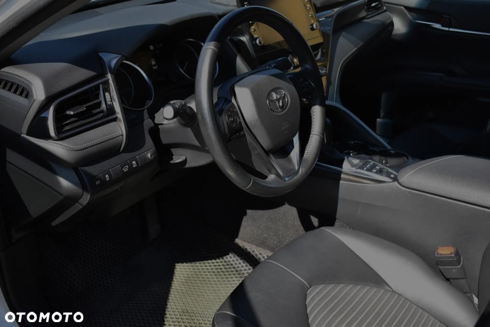 Toyota Camry 2.5 Hybrid Comfort CVT - 27