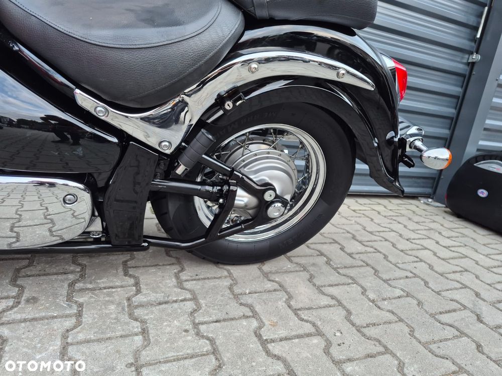 Suzuki Intruder - 16