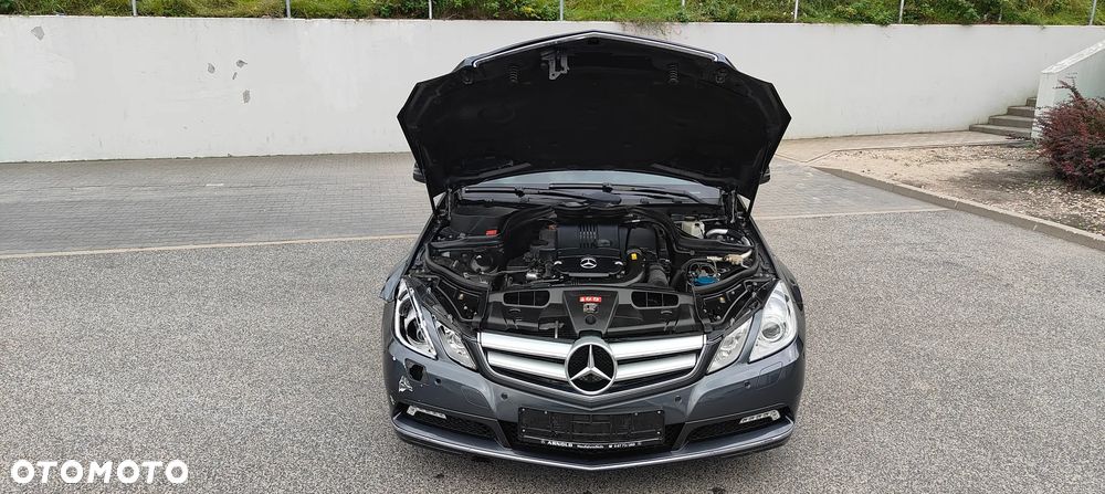 Mercedes-Benz Klasa E 250 CGI BlueEff - 30