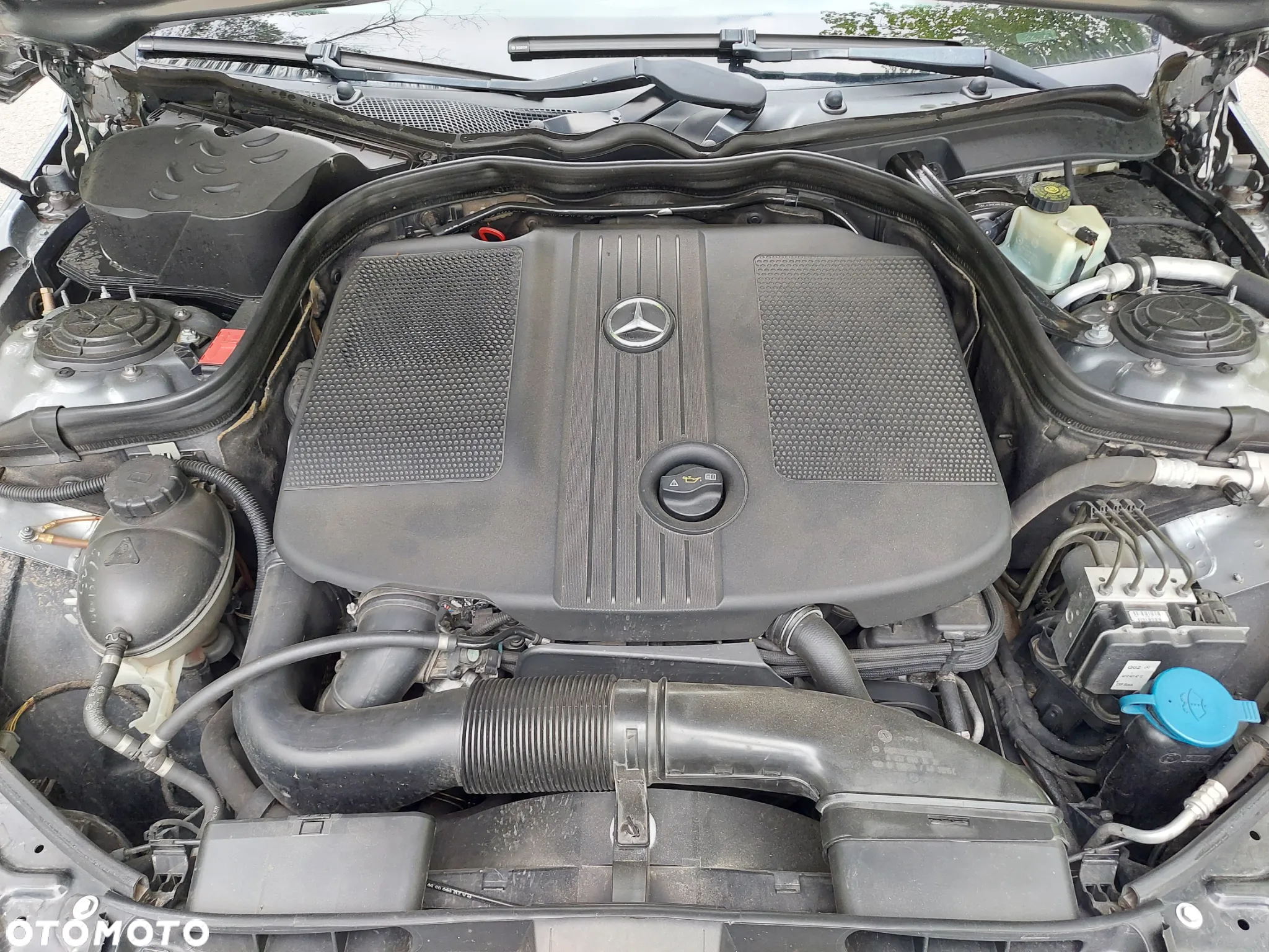 Mercedes-Benz Klasa E 220 T CDI DPF BlueEFFICIENCY Automatik Avantgarde - 18