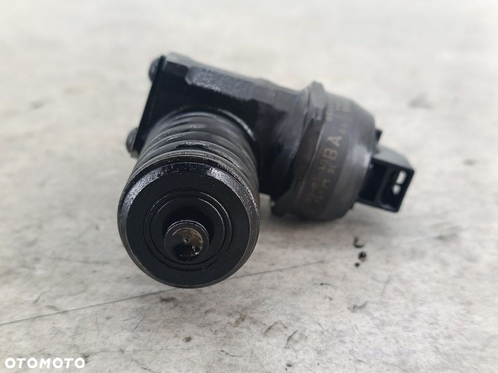 POMPOWTRYSK SKODA OCTAVIA II 038130073AG  0414720215  BOSCH 1.9 TDI - 8