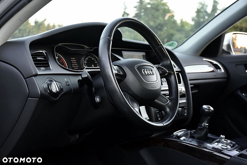 Audi A4 Limousine 1.8 TFSI quattro Attraction - 8