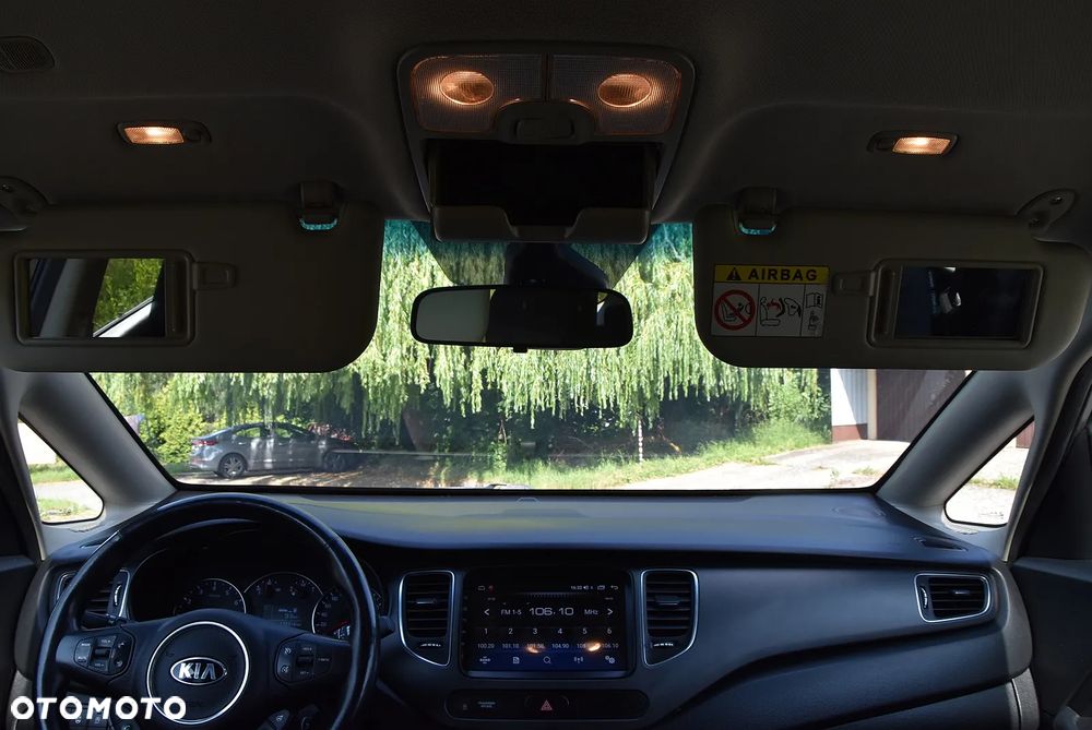 Kia Carens - 22