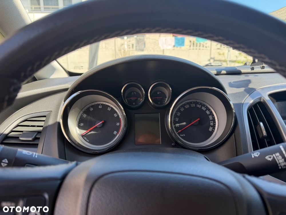 Opel Astra 1.4 T Active - 11