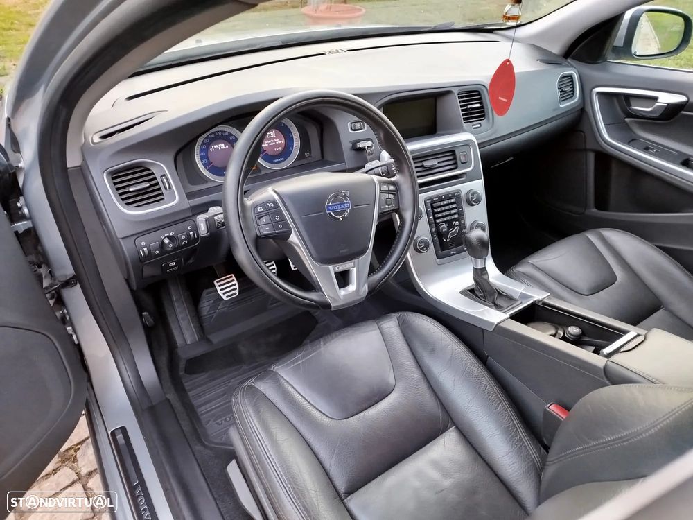 Volvo V60 1.6 D2 R-Design - 7
