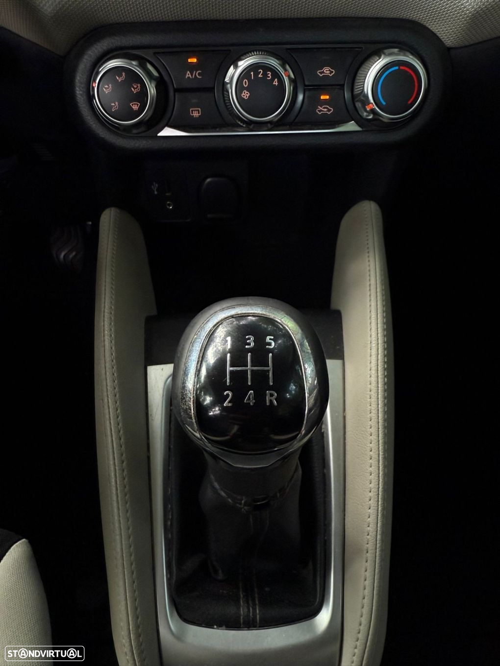 Nissan Micra 1.5 dCi N-Connecta - 16
