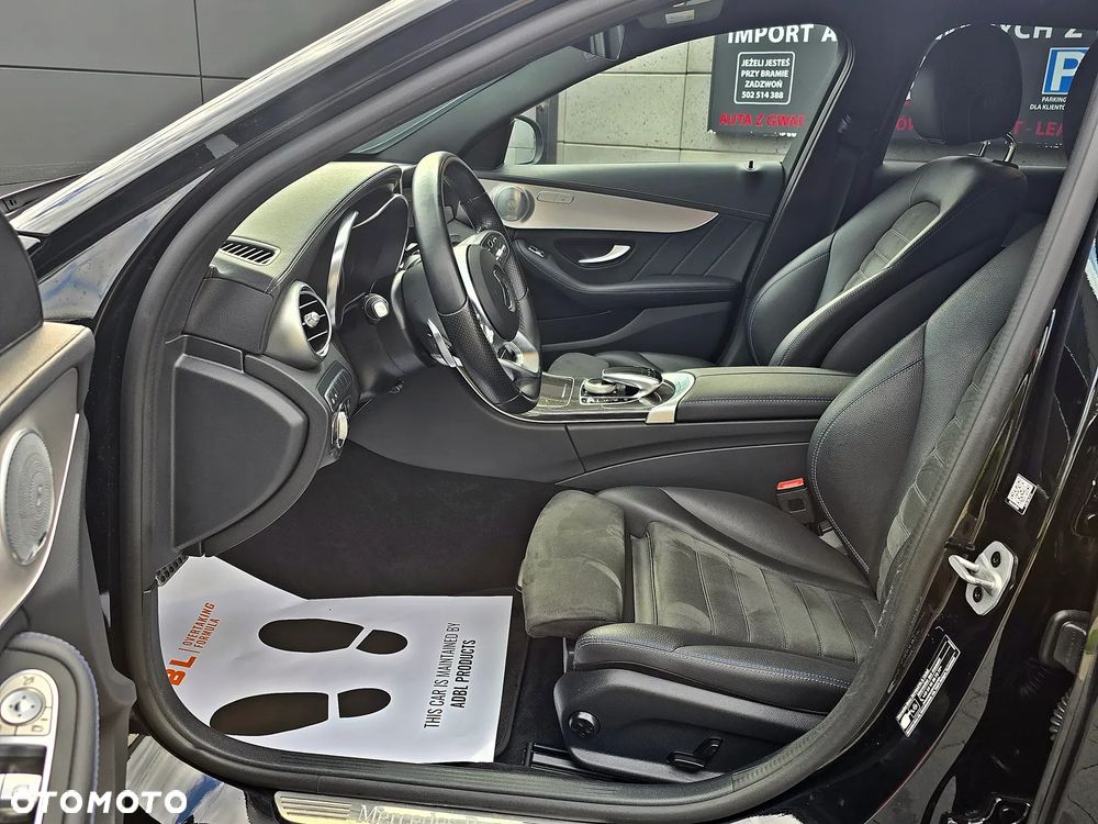 Mercedes-Benz Klasa C 300 4Matic 9G-TRONIC Night Edition - 14