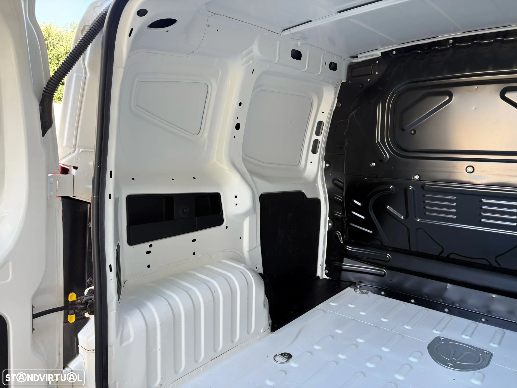 Fiat Fiorino 1.3 M-Jet - 11
