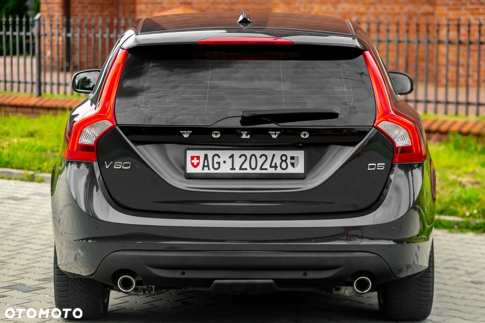Volvo V60 D5 Geartronic Momentum - 18