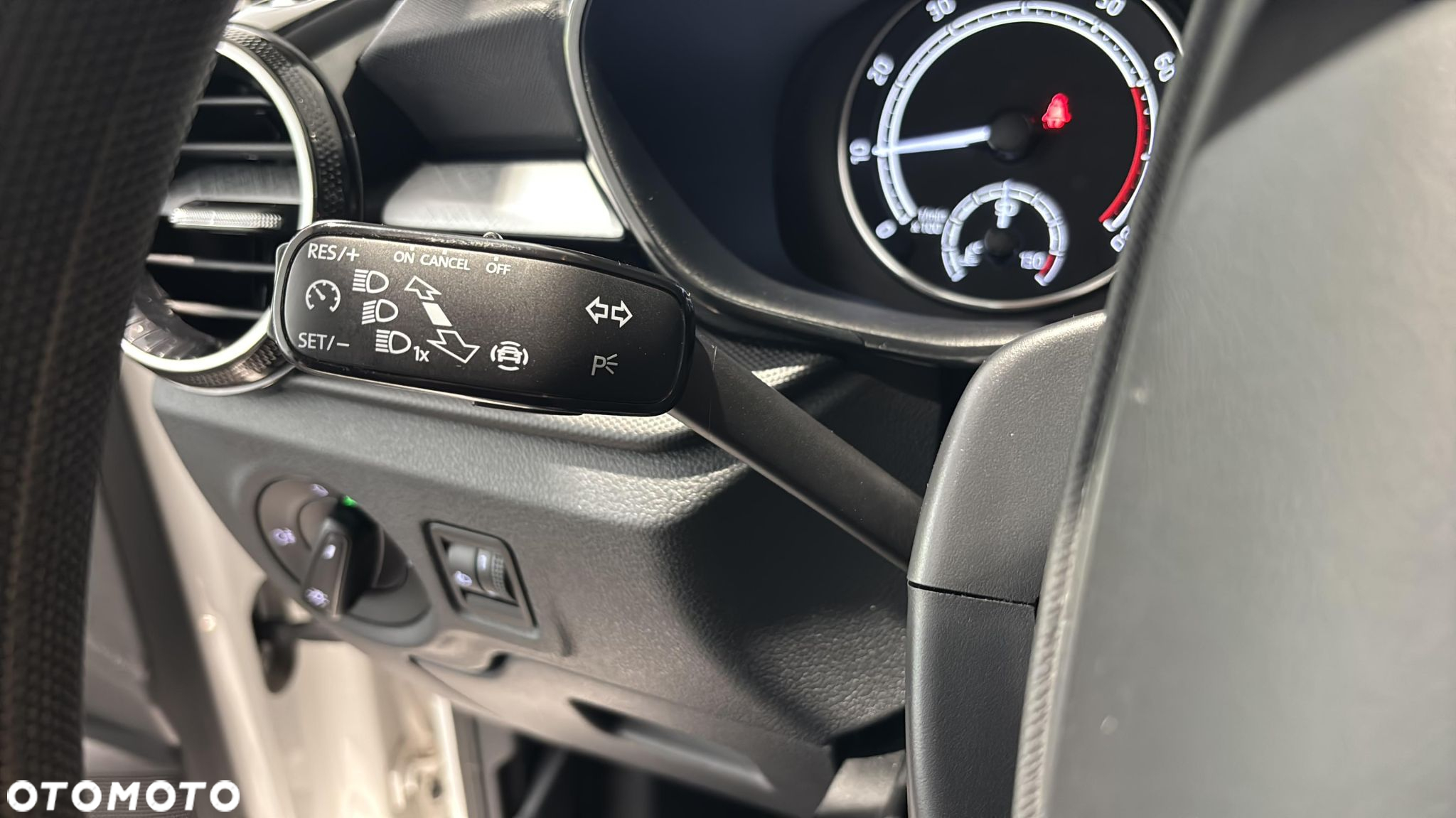 Skoda Fabia 1.0 Ambition - 25