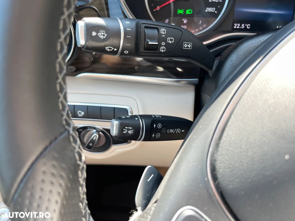 Mercedes-Benz V 300 d Lang 4Matic 9G-TRONIC Exclusive - 34