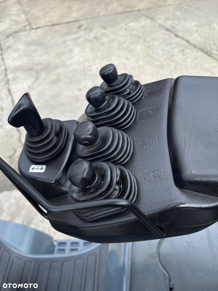 Toyota wózek widłowy 8FGF18 GWARANCJA LPG triplex OBROTNICA 49990 NETTO - 11