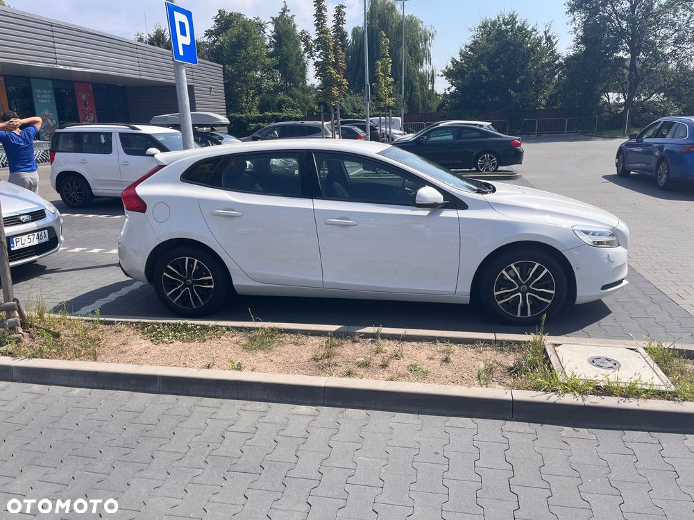 Volvo V40 T3 Drive-E Momentum - 14