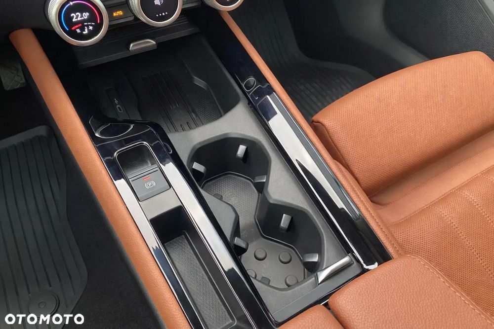 Skoda Superb 2.0 TDI SCR 4x4 L&K DSG - 19