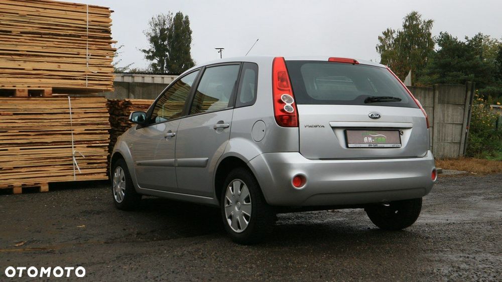 Ford Fiesta 1.25 Ambiente - 11