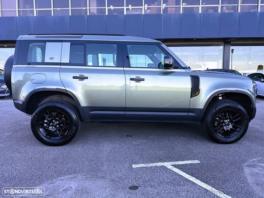 Land Rover Defender 110 D240 S - 40