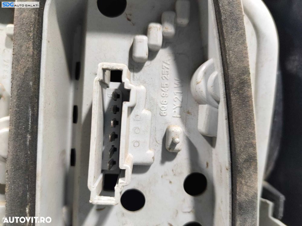 Stop Lampa Tripla Stanga Volkswagen Polo 9N 9N2 2002 - 2005 Cod 6Q6945257A [L5011] - 3