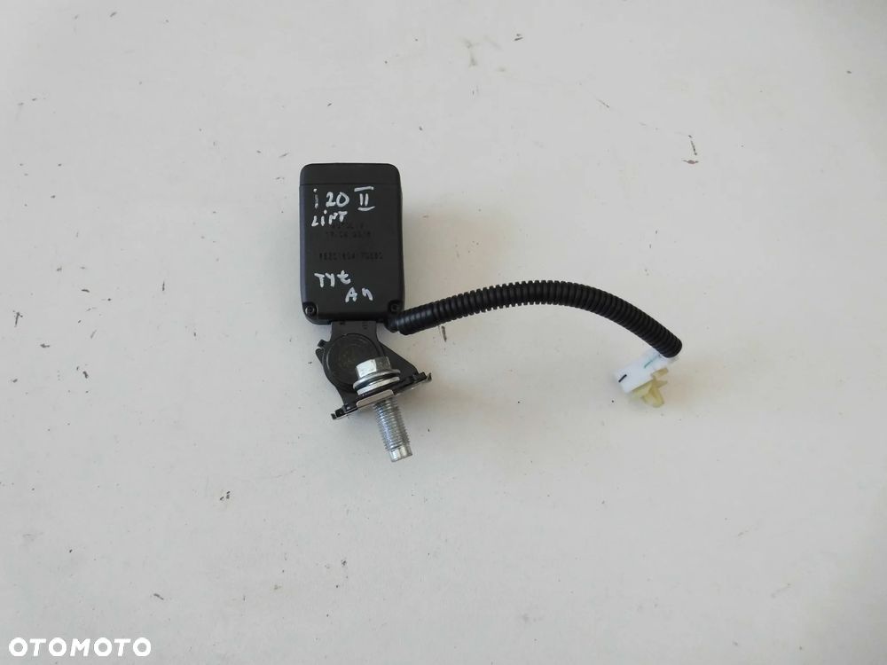 ZAPINKA PASA HYUNDAI I20 II LIFT LEWA TYLNA ORYGINAŁ