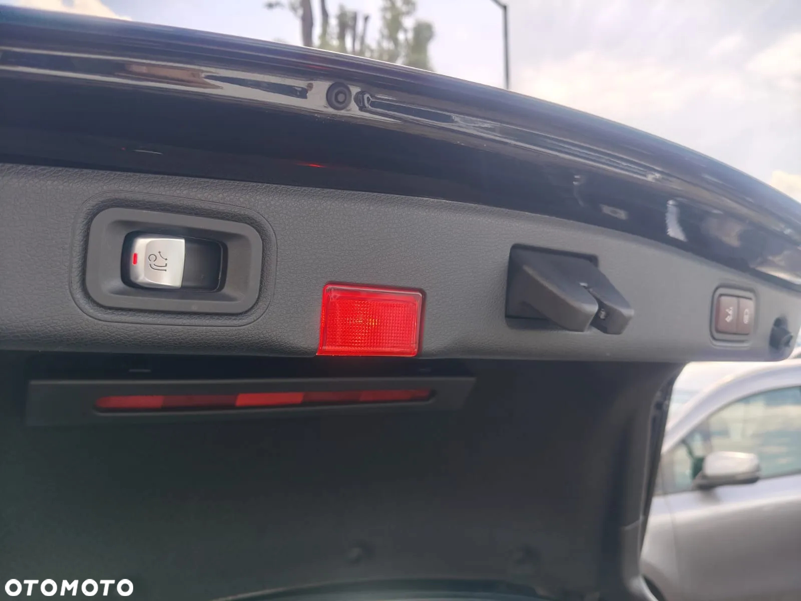 Mercedes-Benz Klasa E 400 d 4-Matic 9G-TRONIC - 32