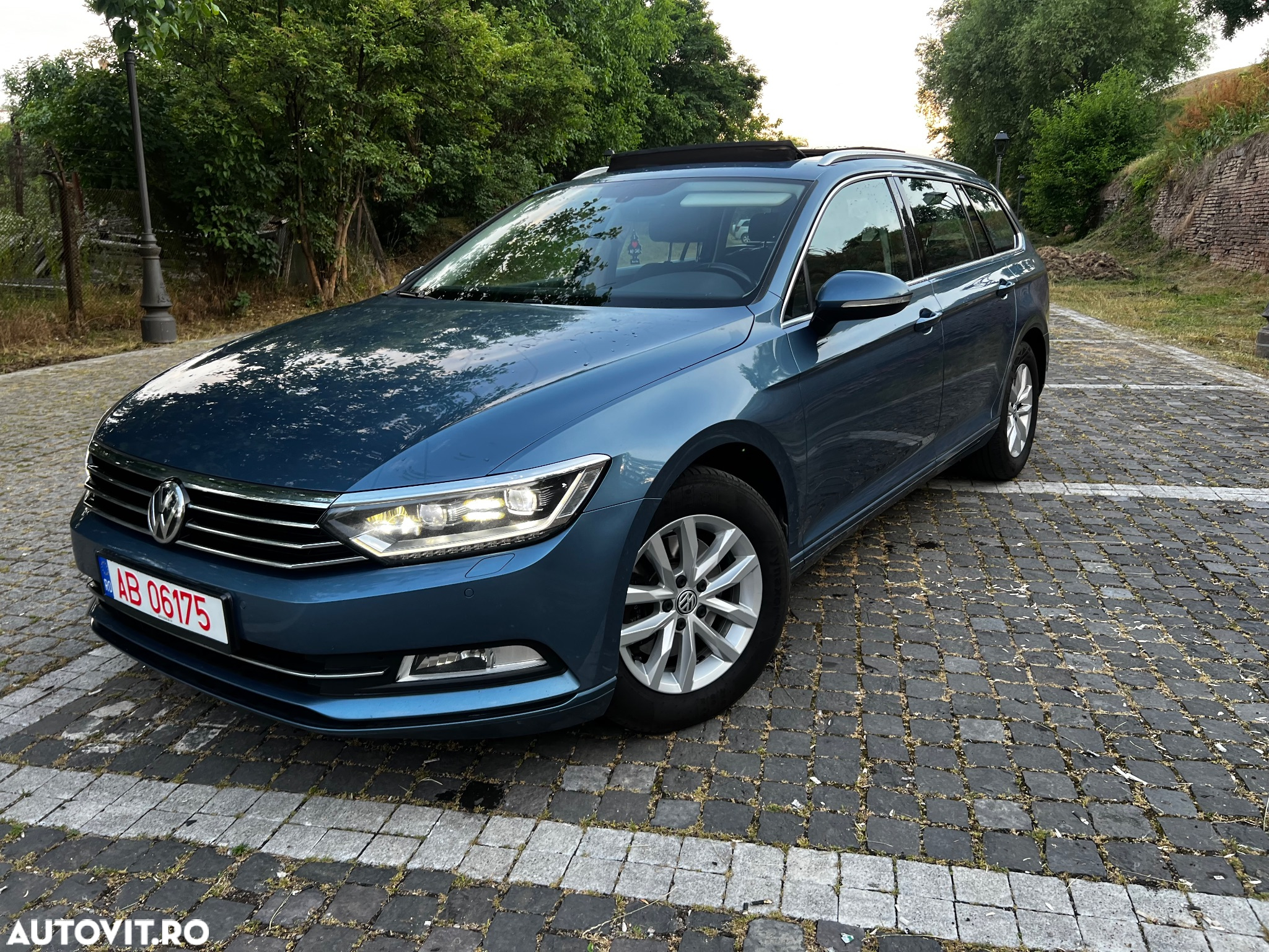 Volkswagen Passat Variant 2.0 TDI DSG Comfortline - 14