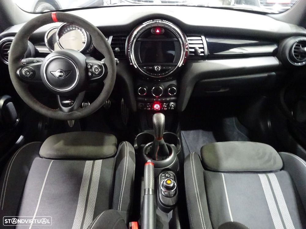MINI 3 Portas John Cooper Works - 24