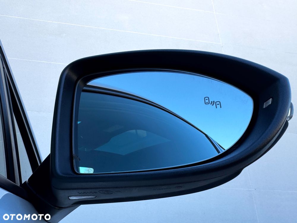 Volkswagen Golf - 29