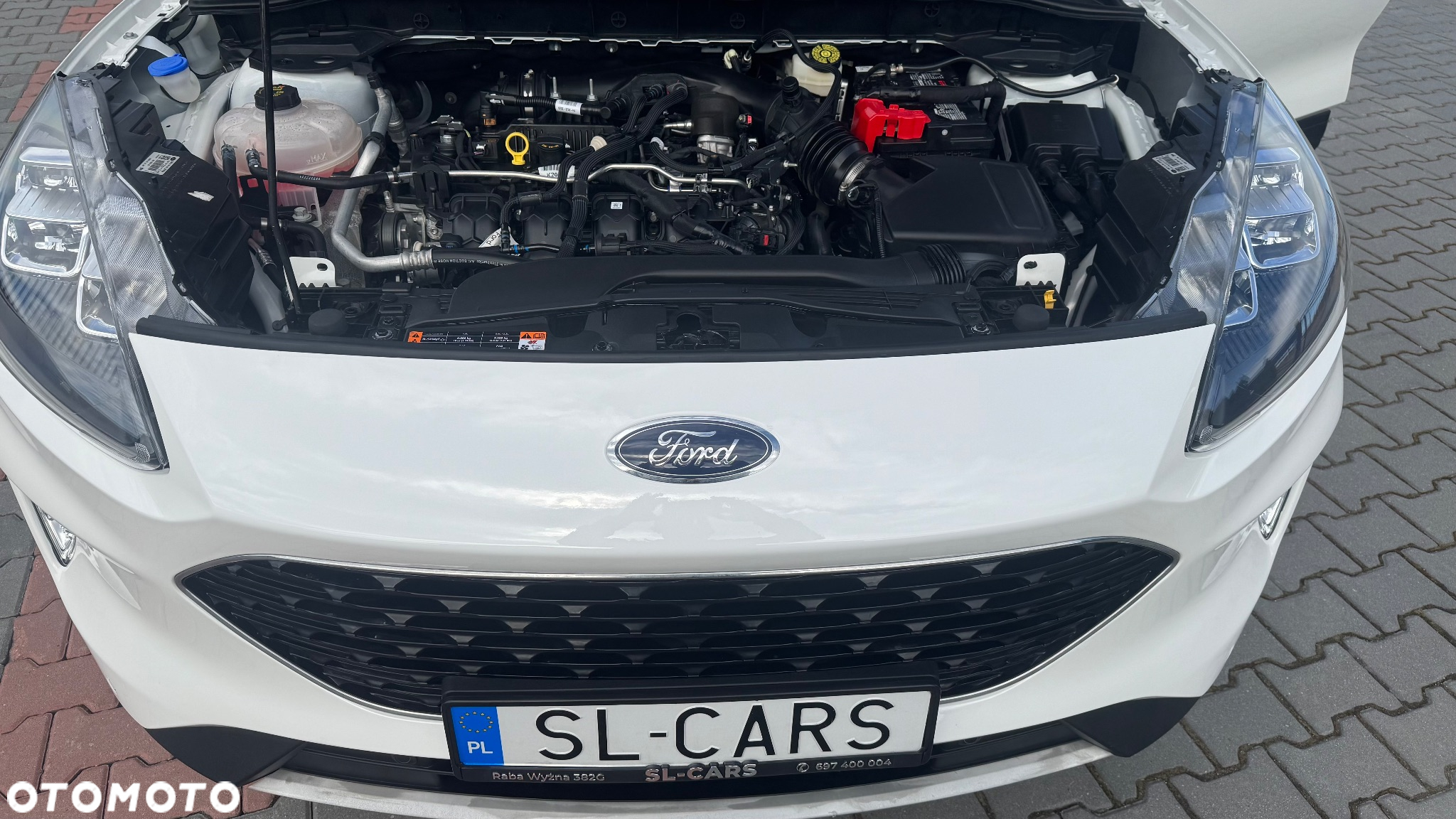 Ford Escape 2.0 EcoBoost AWD Titanium - 23