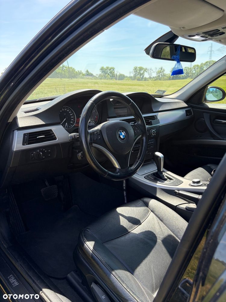 BMW Seria 3 - 25