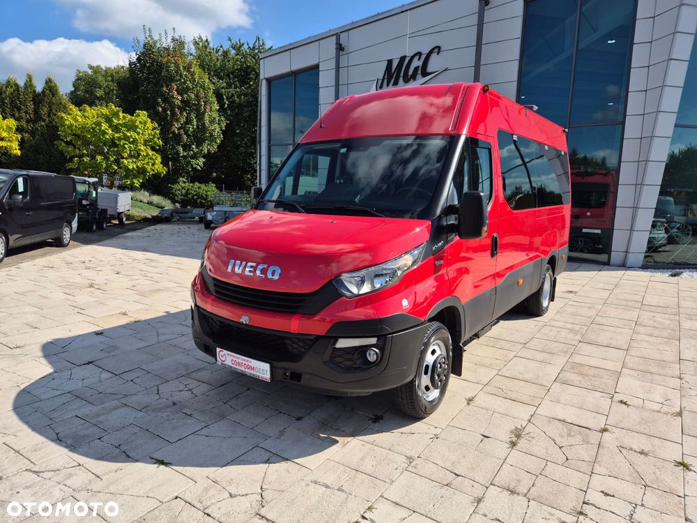 Iveco Daily 40 S 14 Forveda / CNG / BENZYNA / 10 MIEJSC / RAMPA / MIEJSCE DLA INWALIDÓW / KAMERY 360 / MOŻLIWOŚĆ 9 MIEJSC / WEBASTO / BEZWYPADKOWY - 3