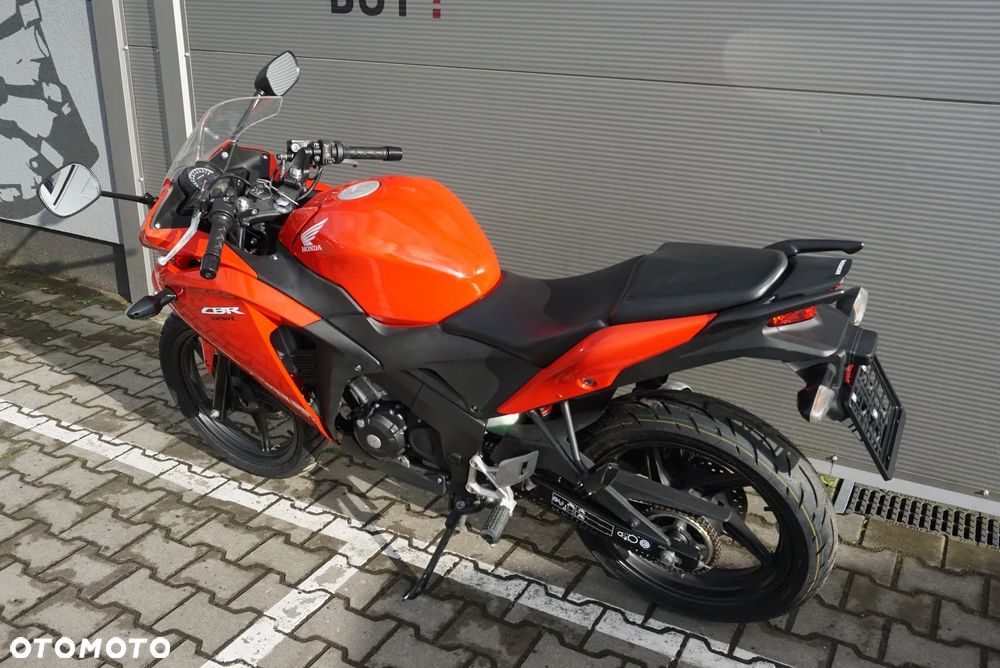 Honda CBR - 13