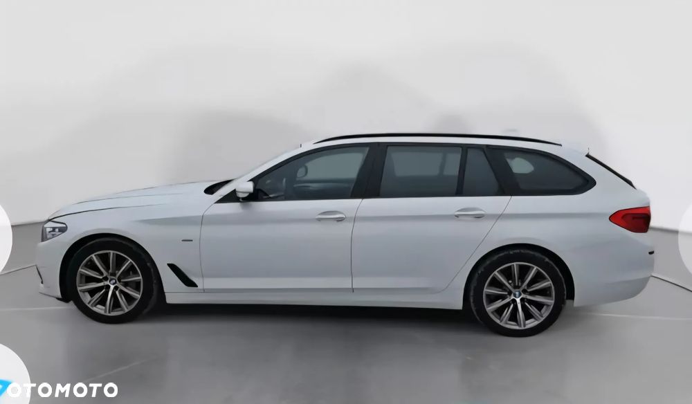 BMW Seria 5 525d Sport Line sport - 6