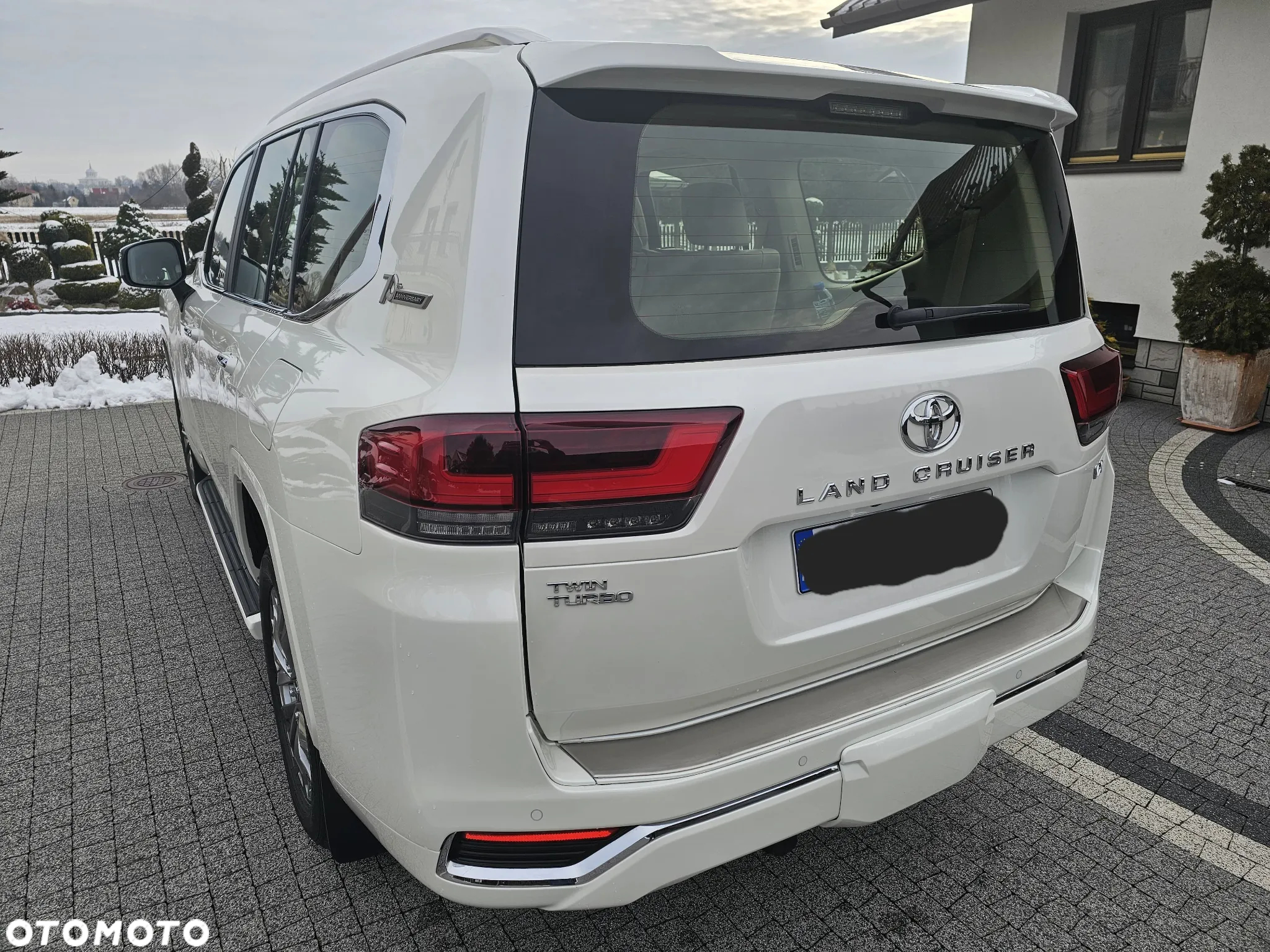 Toyota Land Cruiser - 10