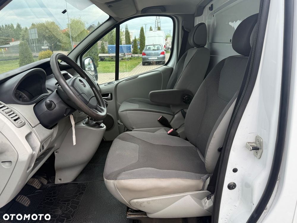Opel Vivaro 2.0cdti 115KM klima z Niemiec - 6