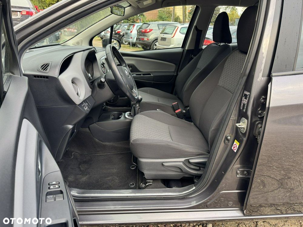 Toyota Yaris - 22