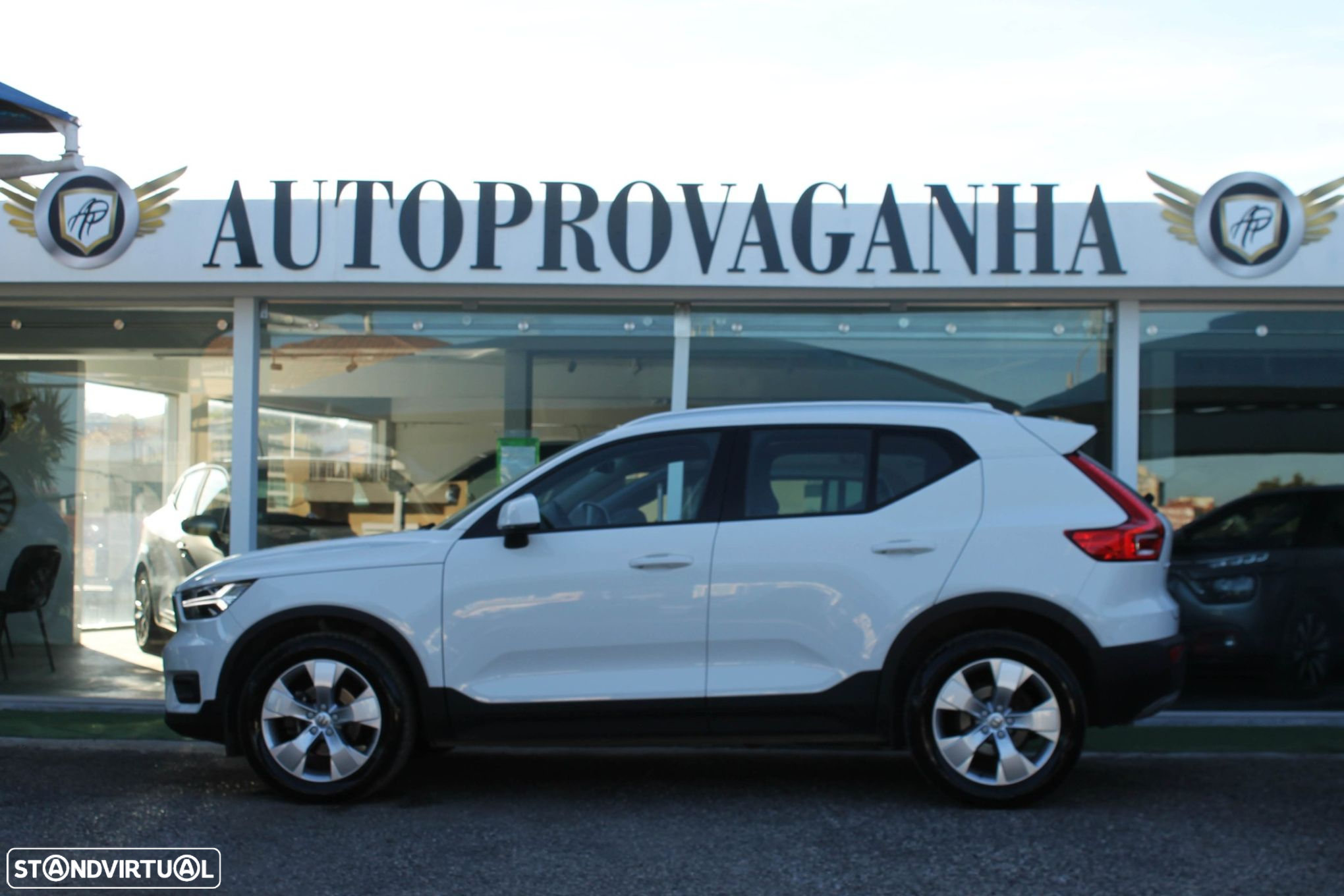Volvo XC 40 1.5 T2 Momentum Core - 46