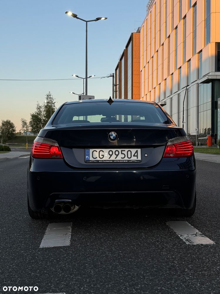 BMW Seria 5 545i - 5