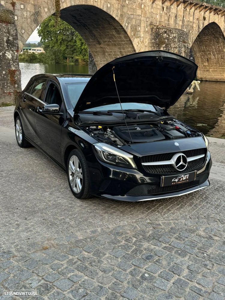 Mercedes-Benz A 180 CDI (BlueEFFICIENCY) Urban - 3