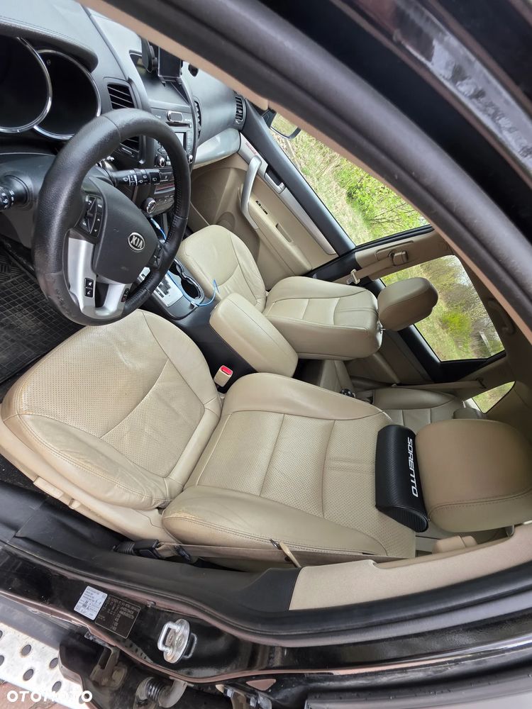 Kia Sorento - 13
