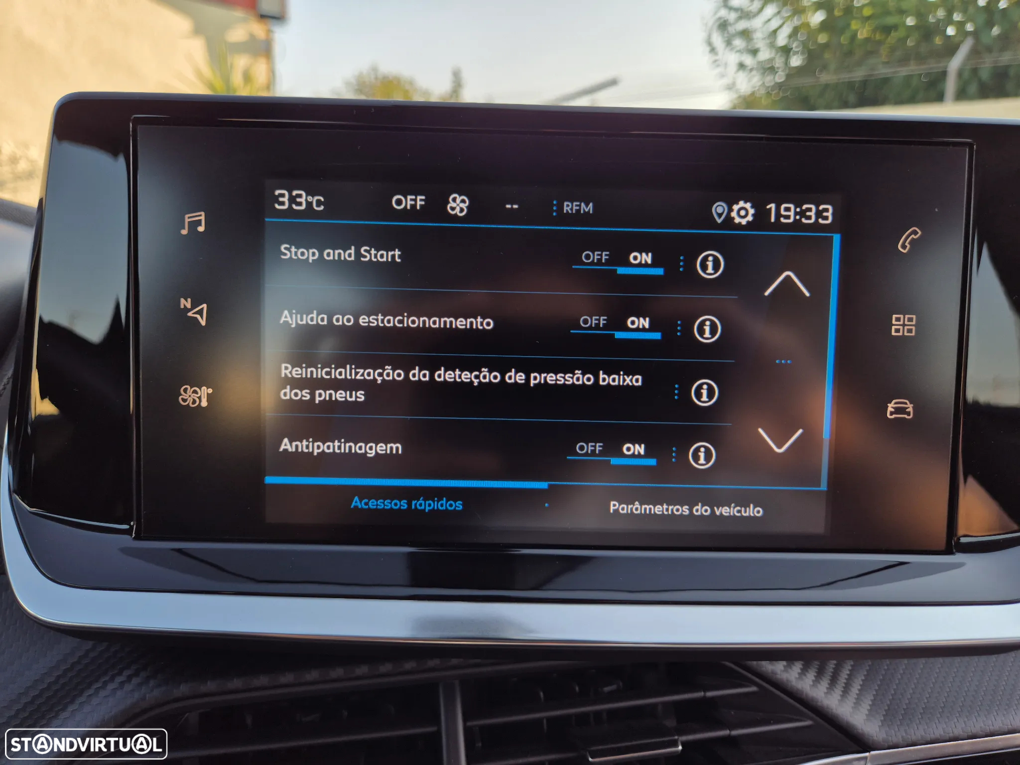 Peugeot 2008 1.2 PureTech Active Pack - 31