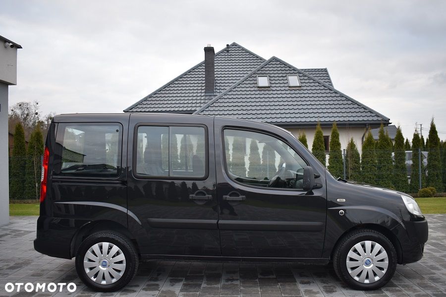 Fiat Doblo 1.9 JTD Family Premius - 22