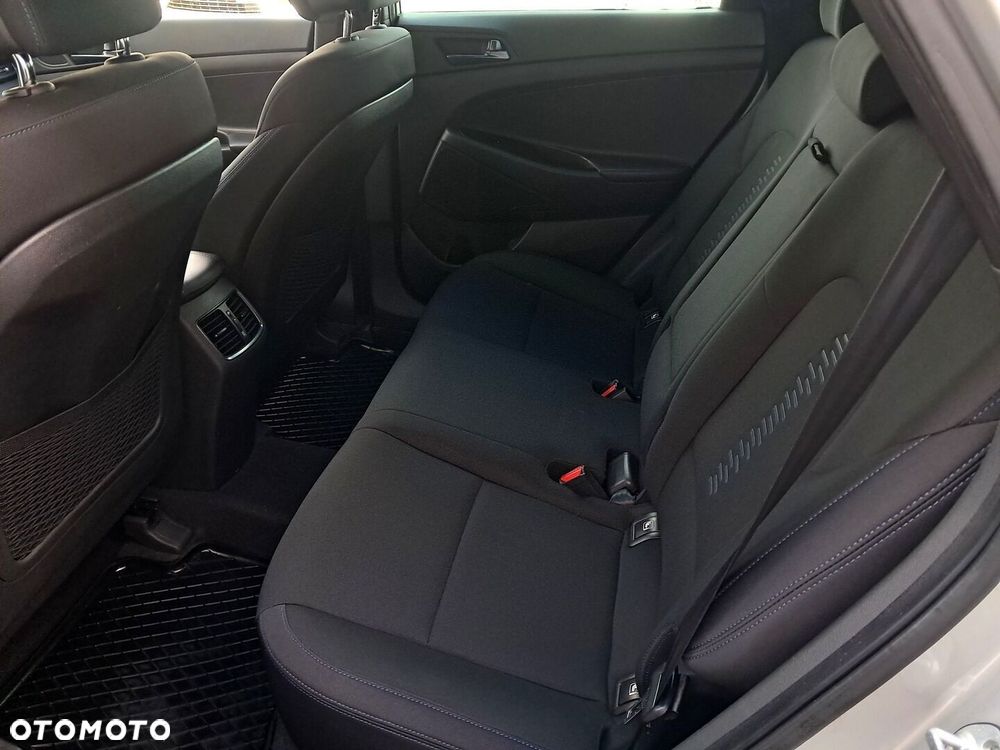 Hyundai Tucson 1.6 GDI BlueDrive Comfort 2WD - 11