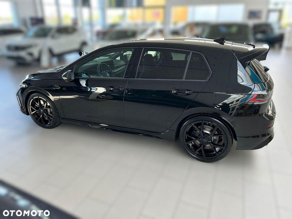 Volkswagen Golf - 8