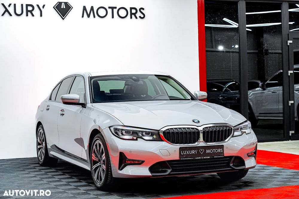 BMW Seria 3 318i Aut. Luxury Line - 28