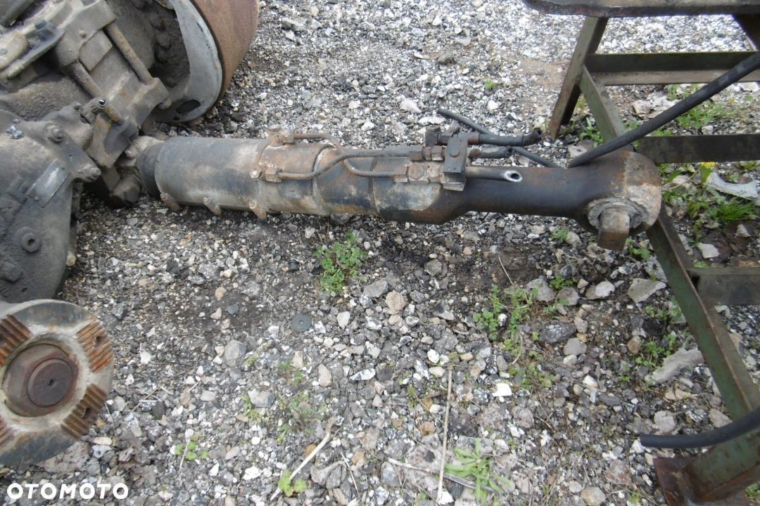 Siłownik skrętu hydrauliczny Ginaf 8x4 drążek - 5