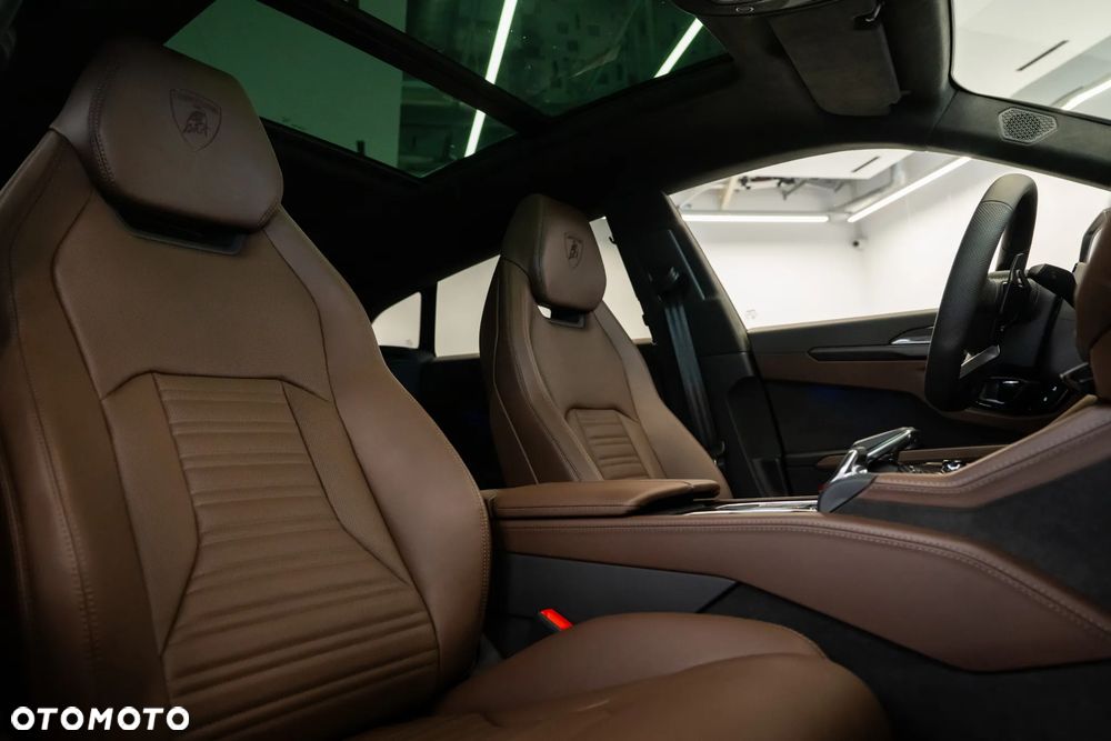 Lamborghini Urus - 9