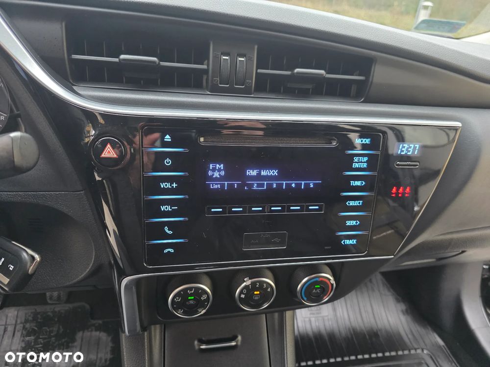 Toyota Corolla 1.6 Active EU6 - 18