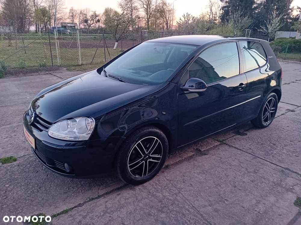 Volkswagen Golf - 1