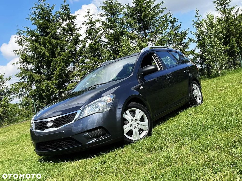 Kia Ceed - 1