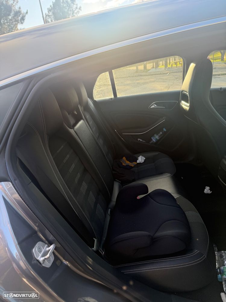 Mercedes-Benz CLA 180 d Shooting Brake Urban - 6