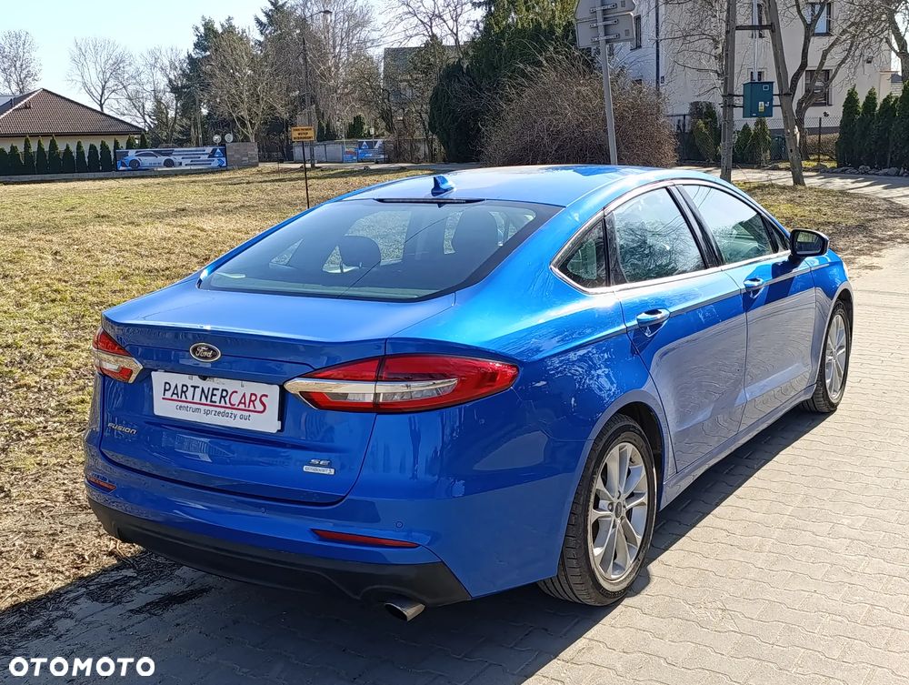 Ford Fusion - 5